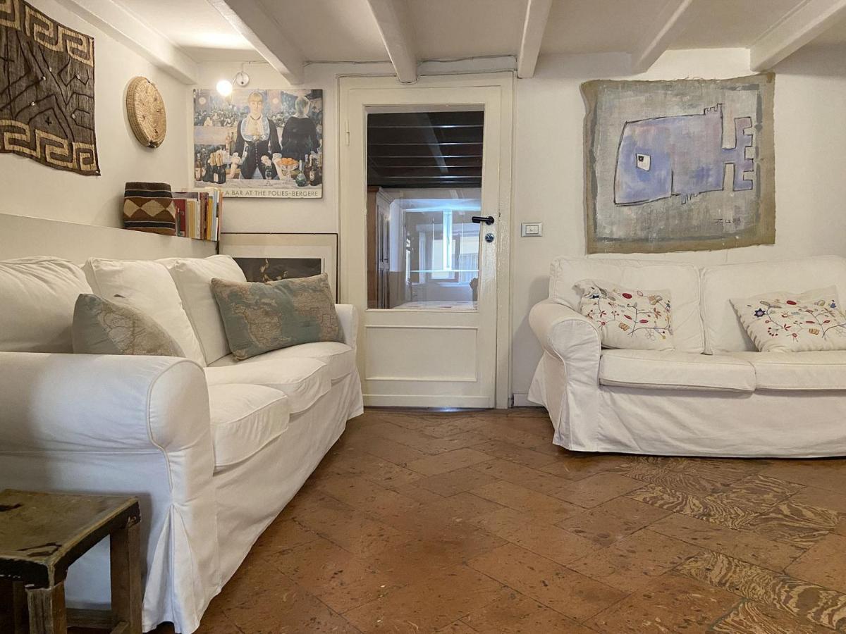 Fascinating Central Hideaway In A Physicist'S Home Como Eksteriør bilde