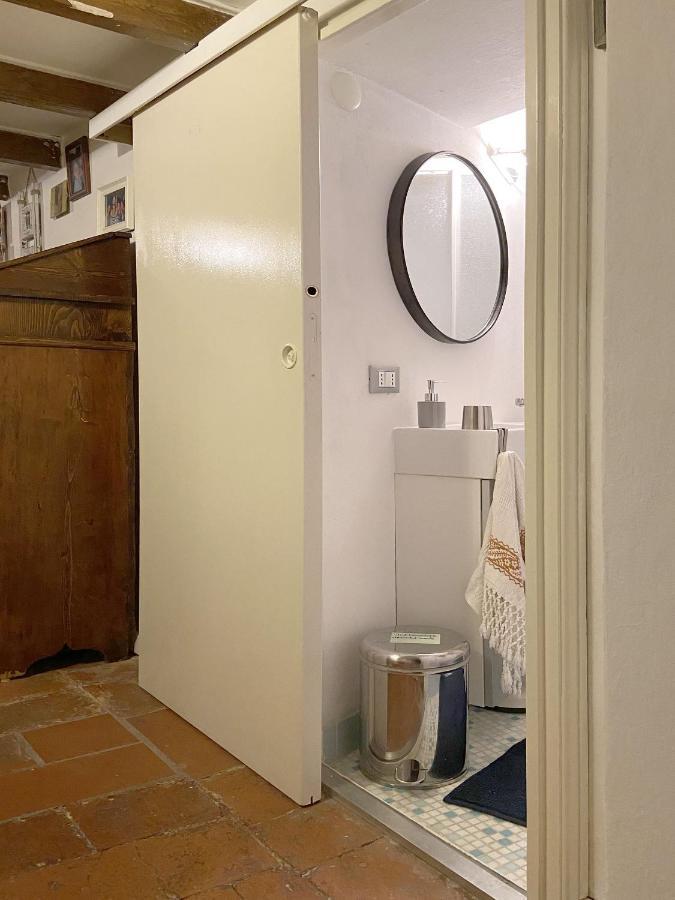 Fascinating Central Hideaway In A Physicist'S Home Como Eksteriør bilde