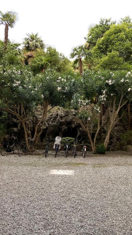 Fascinating Central Hideaway In A Physicist'S Home Como Eksteriør bilde